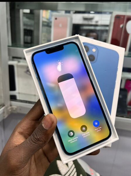 iPhone 13 - Élégant et Puissant