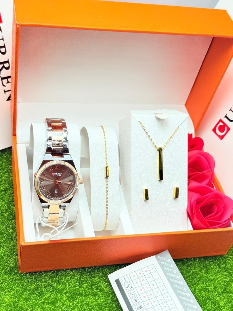 CURREN Montre Femme Luxe avec Bijoux