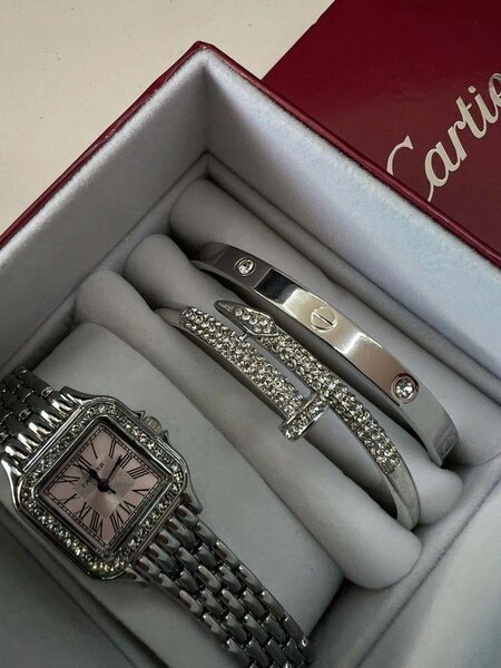 Ensemble Montre et Bijoux Étincelants