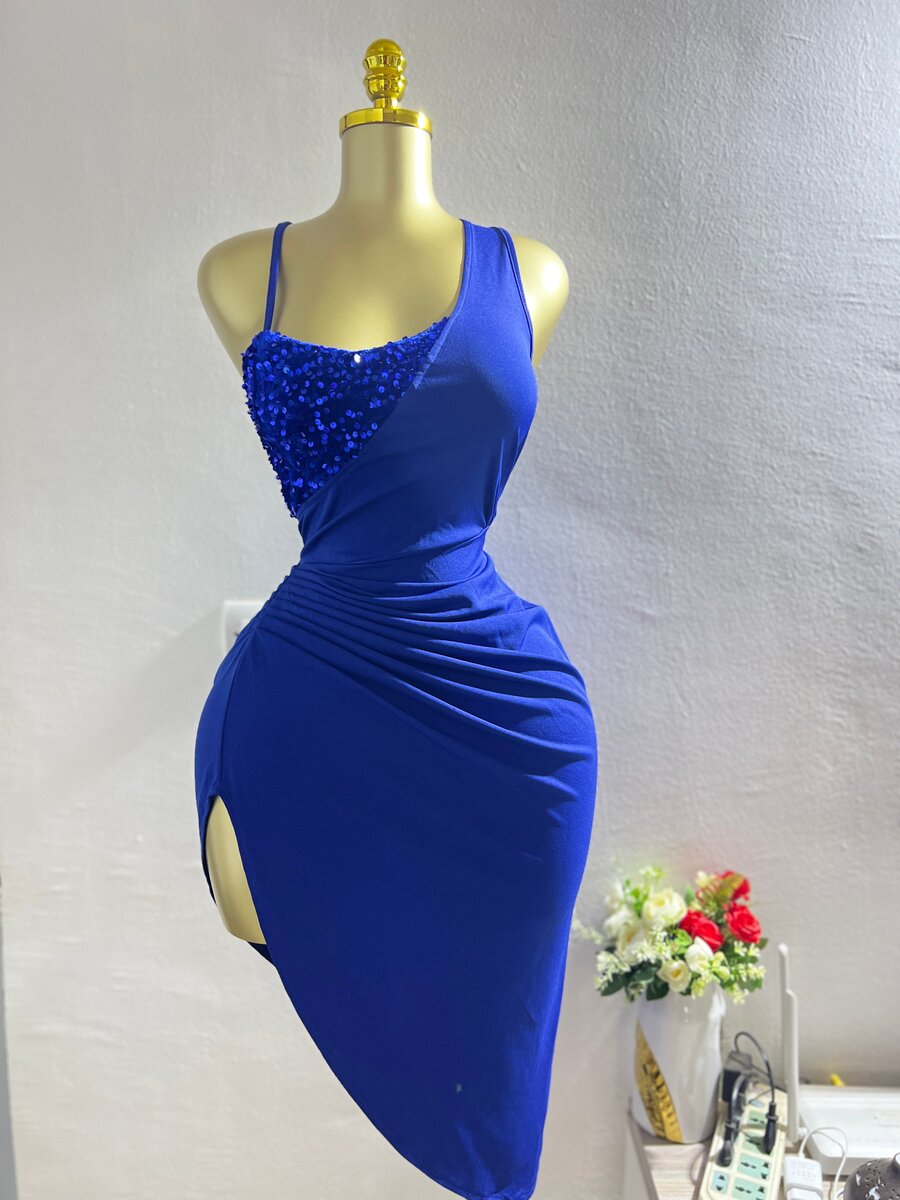 Robe Bleu Élégante avec Sequins
