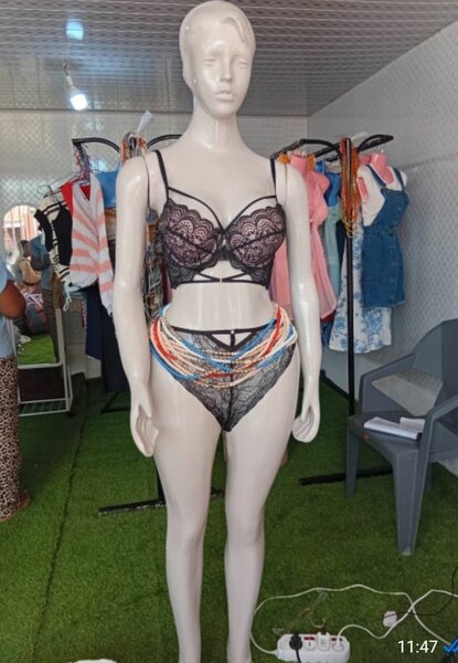 Ensemble lingerie et robe de nuit