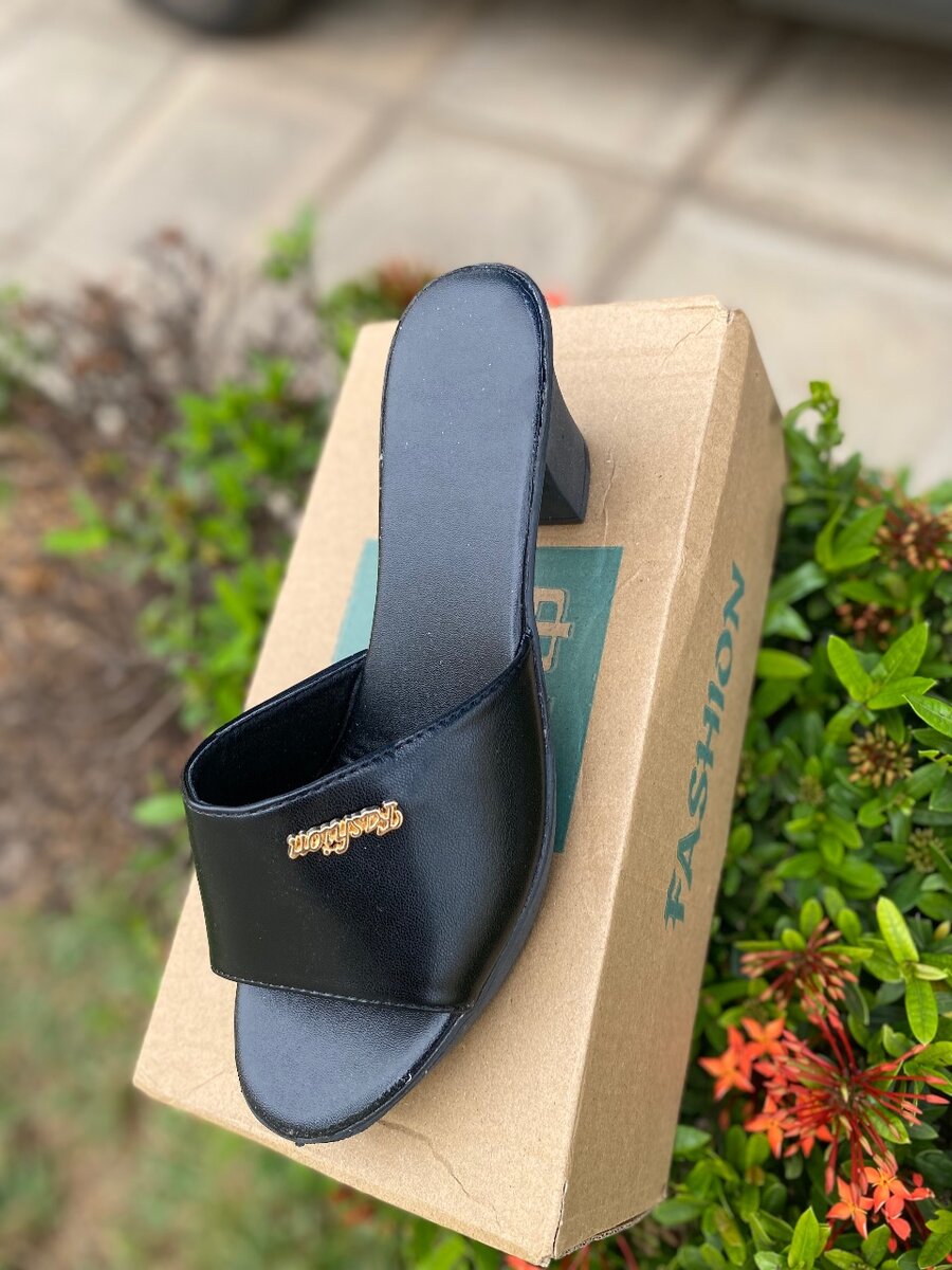 Sleek Fashion easy wear ladies  sandals