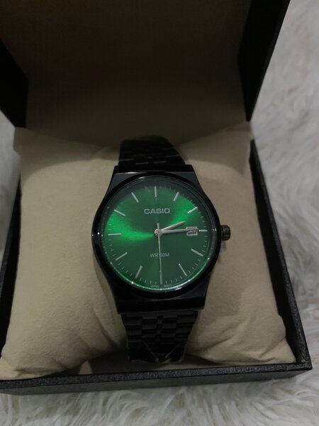 Montre Classique en Acier