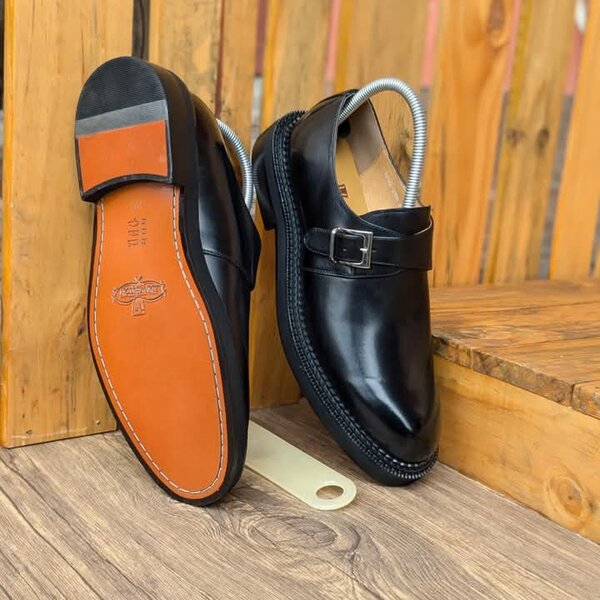 Genuine leather shoes