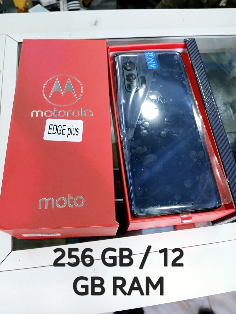MOTOROLA EDGE PLUS