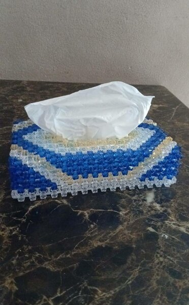 Boîte à mouchoirs perlée élégante