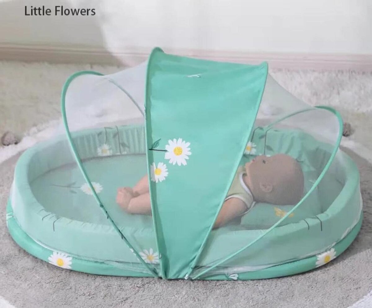 Baby carrycot light green with mosquito net