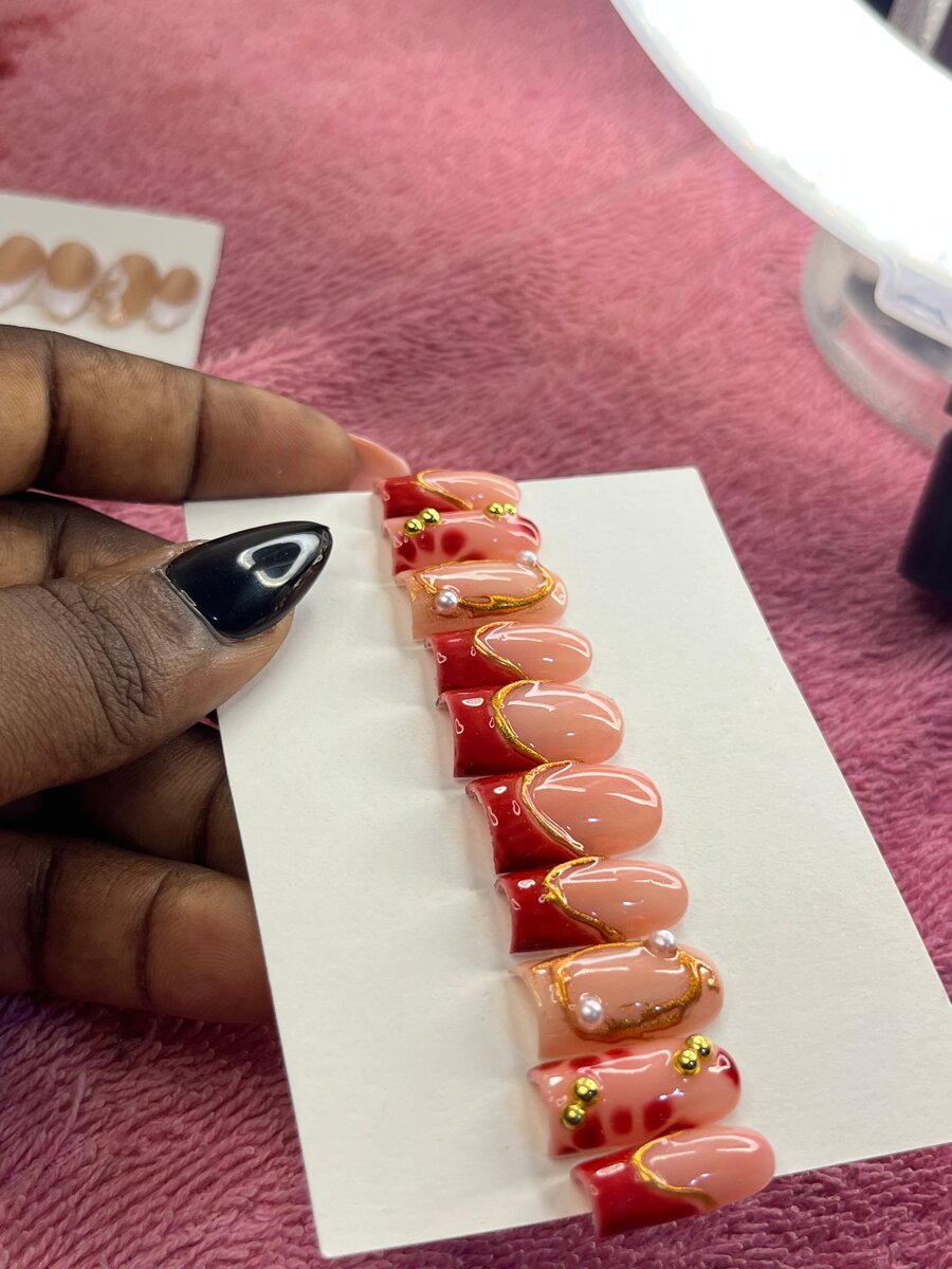 Faux ongles décorés pour femmes