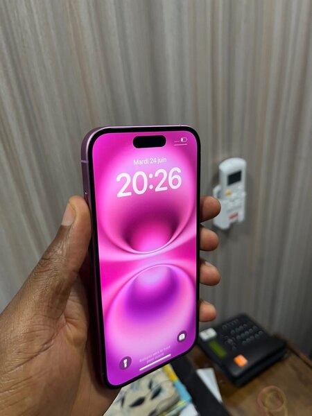iPhone 16 Rose - 128GB