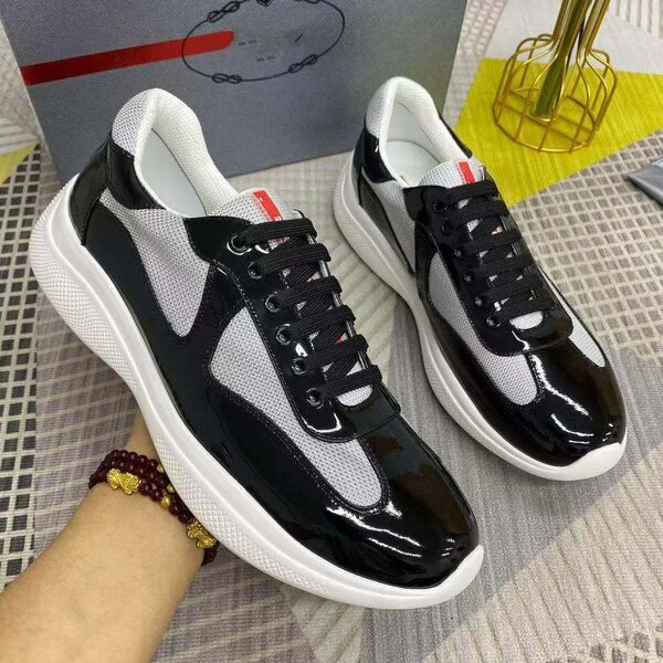 Prada Noires Brillantes