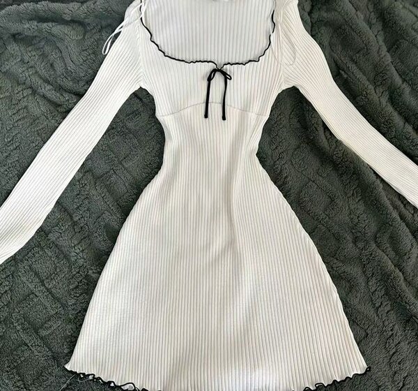 Robe moulante blanche élégante