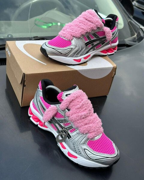 Baskets roses métalliques