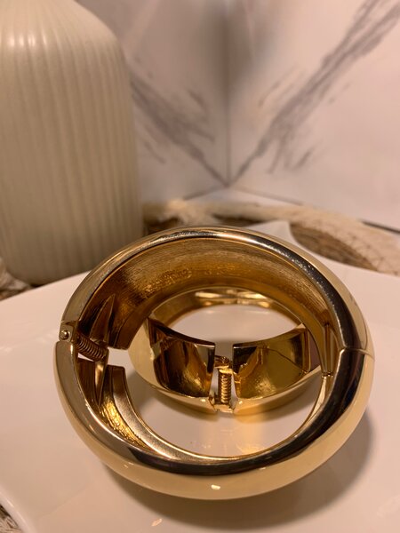 Bracelet jonc doré élégant