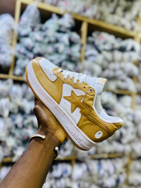 Baskets tendance en cuir jaune