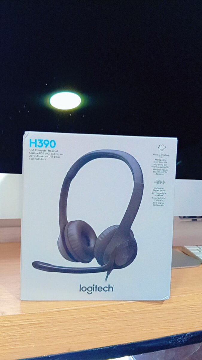 Logitech H390
