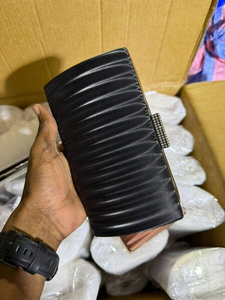 Clutch élégant plissé