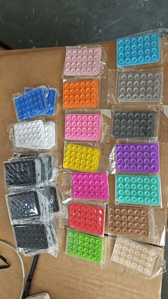 Tampons adhésifs anti-chocs