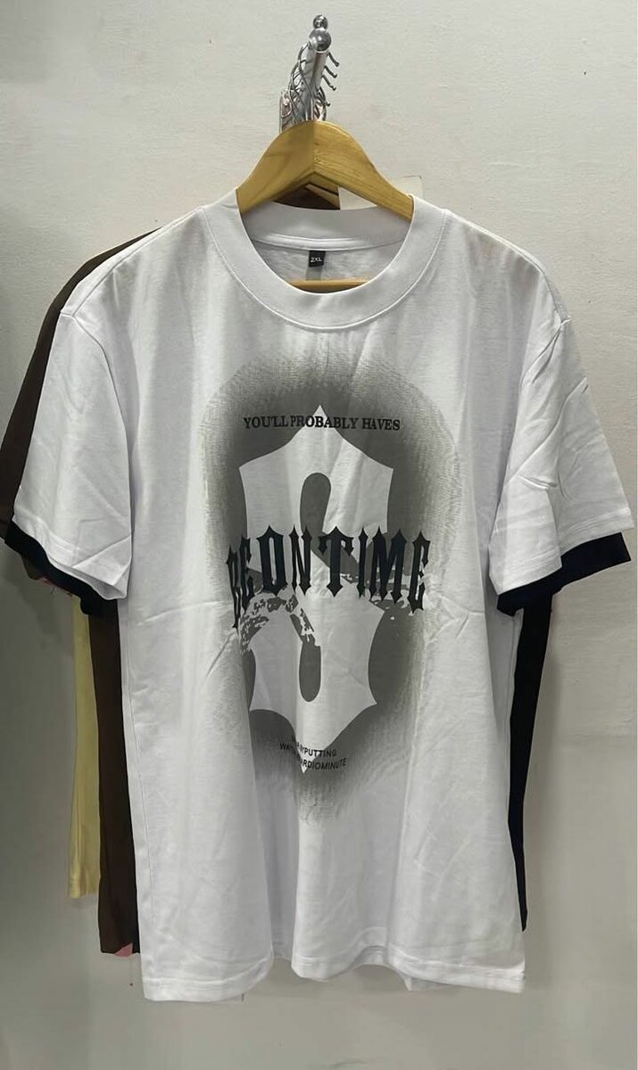 T-shirts graphiques tendance