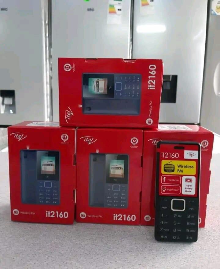 Small phones 2160 itel