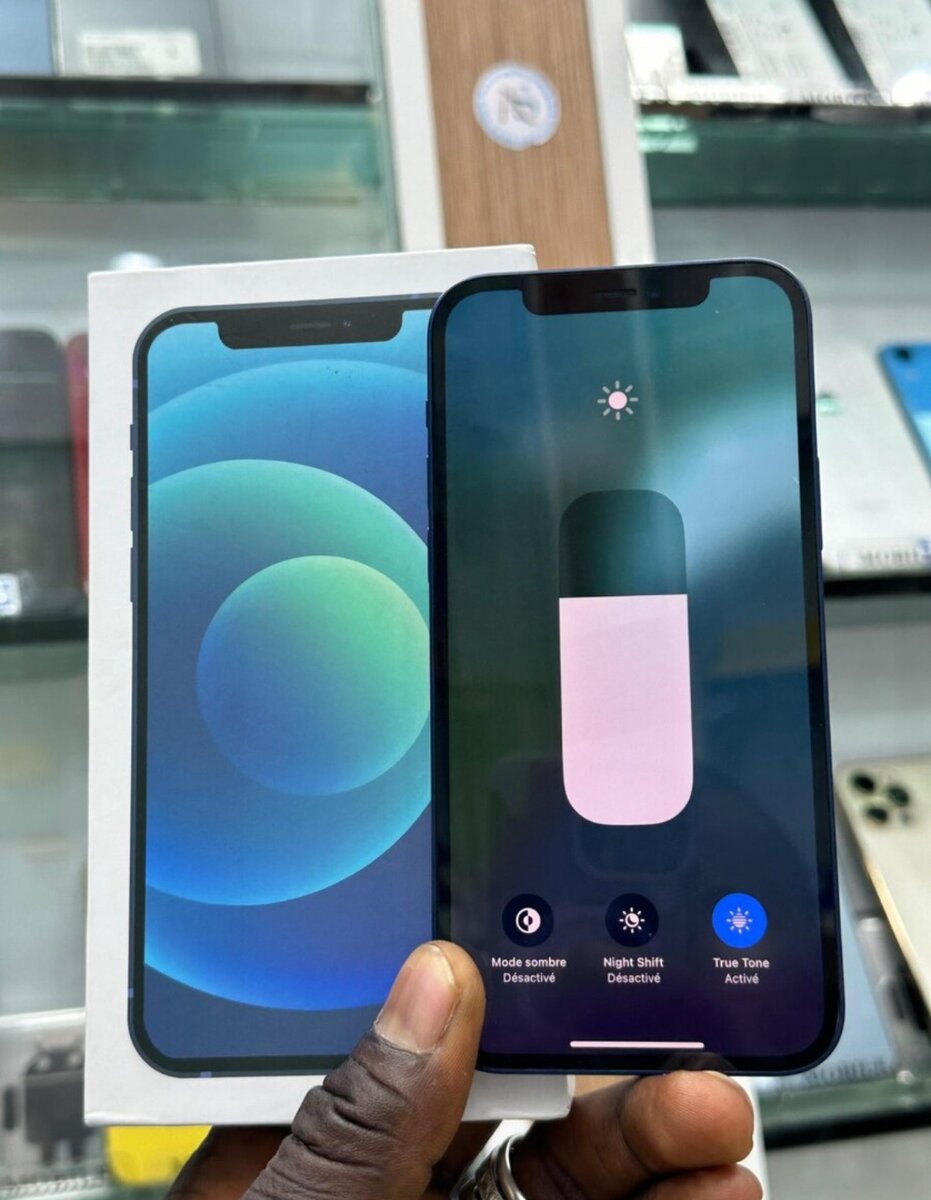 iPhone 12 Bleu 64 Go