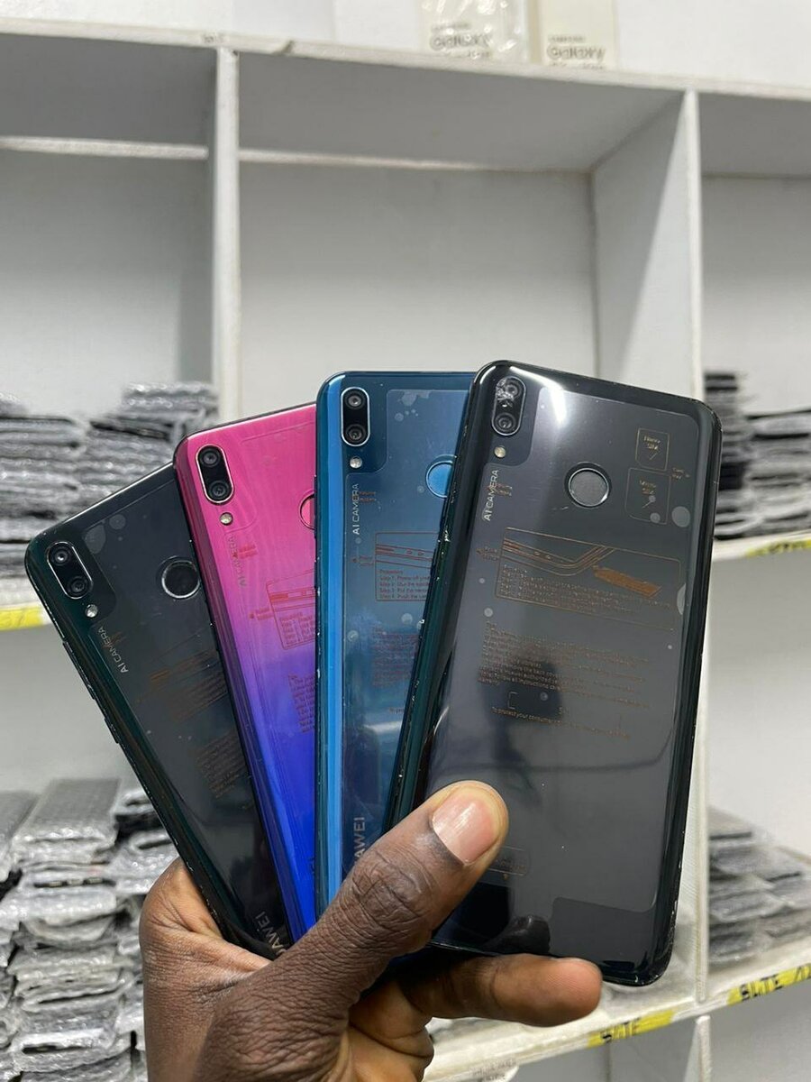 HUAWEI Y9 2019 (128GB-6RAM) QUASI NEUF