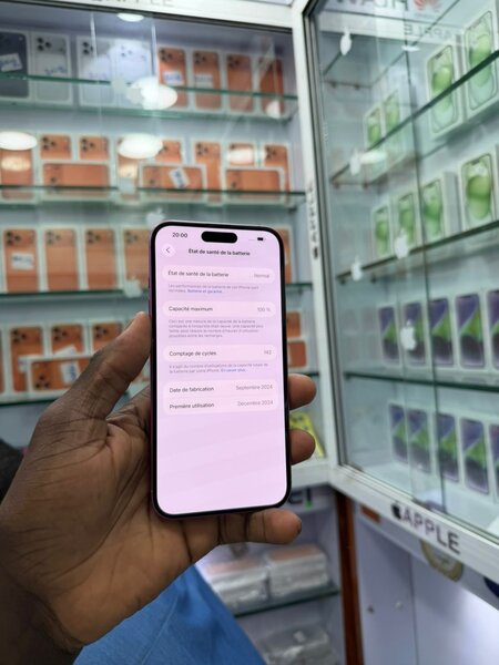 16 plus 128 Go message caméra