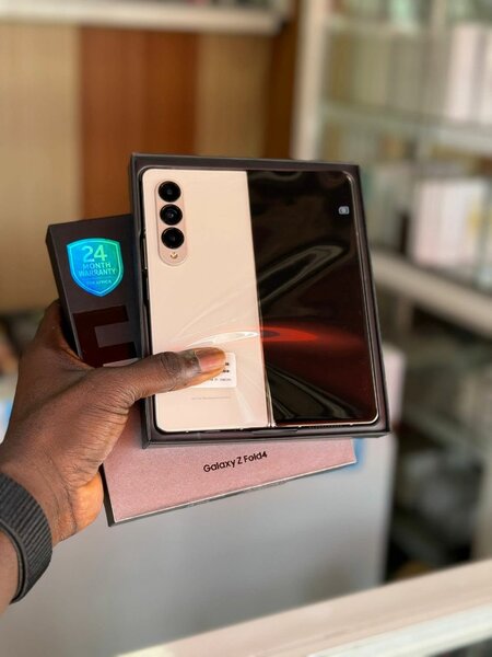 Galaxy Z Fold 4 Smartphone