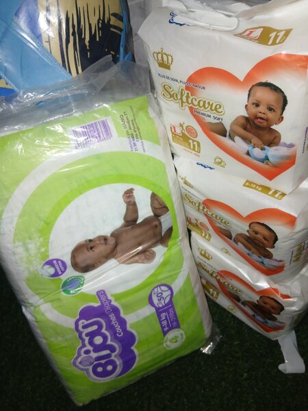 Couches jetables pour bébé