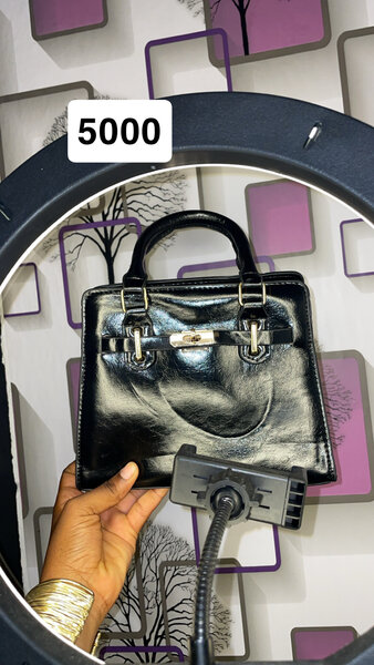 Sac à main en cuir élégant