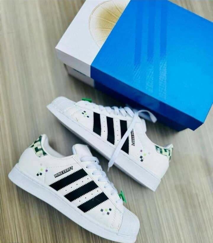 Baskets blanches style urbain