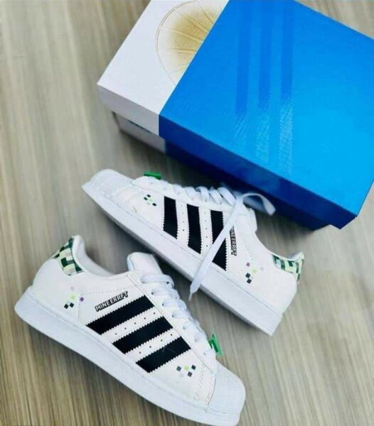 Baskets blanches style urbain