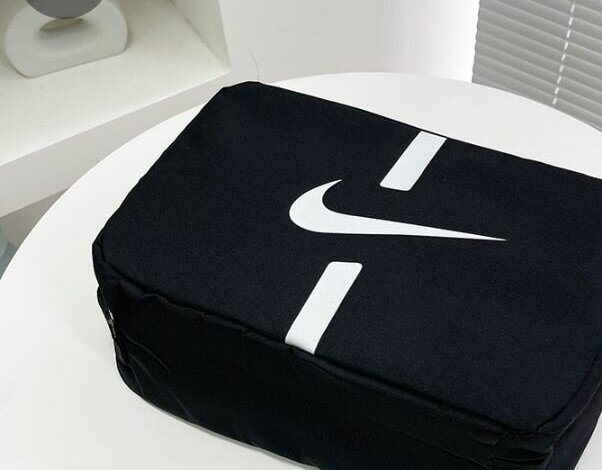 Sacs de sport Nike et Adidas