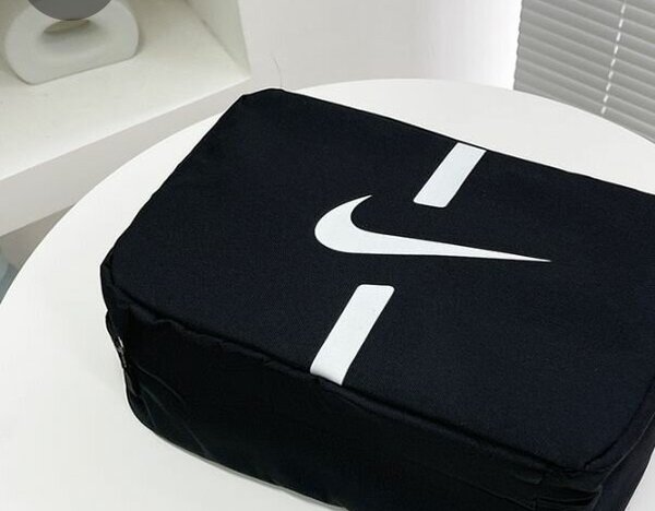Sacs de sport Nike et Adidas