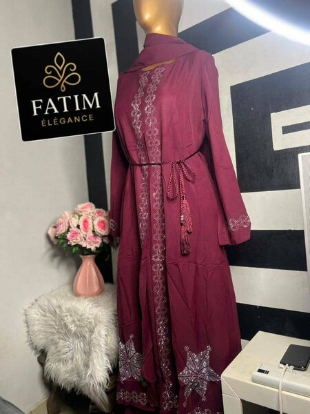 Robe élégante brodée pour femme