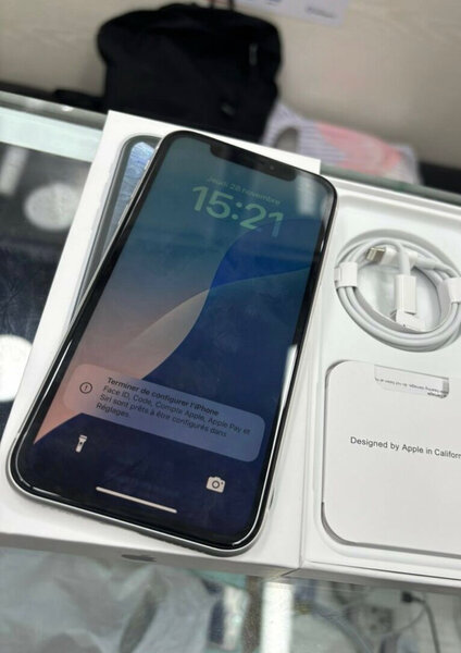 iPhone XR 64GB Blanc Débloqué