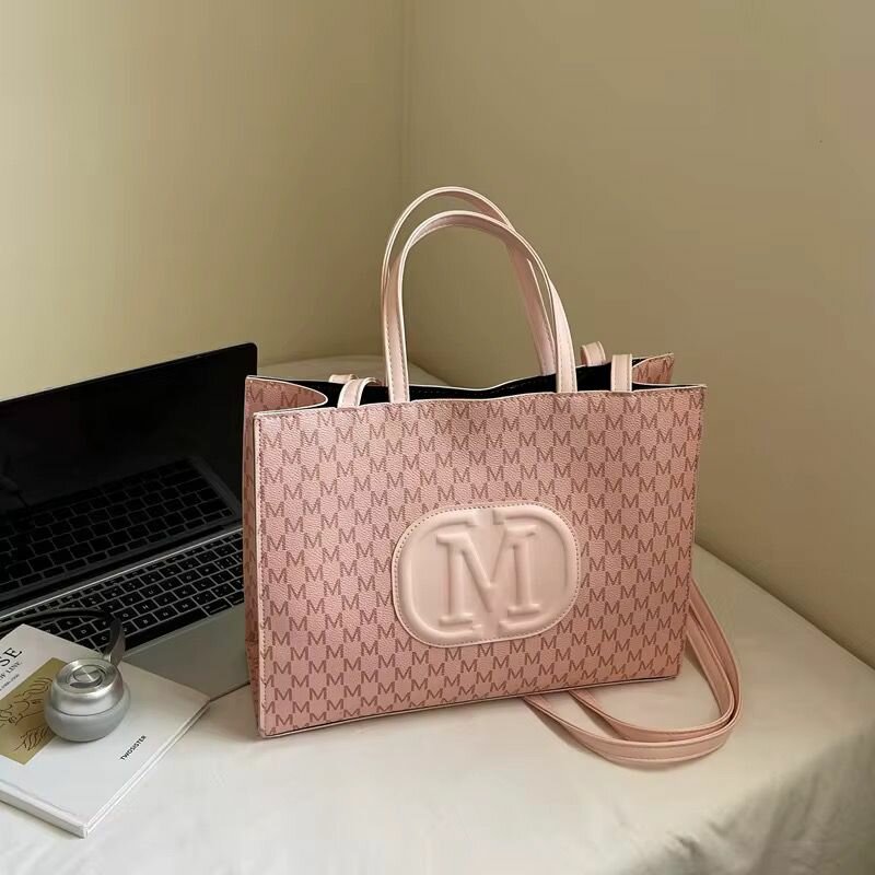 Sac à main élégant logo M