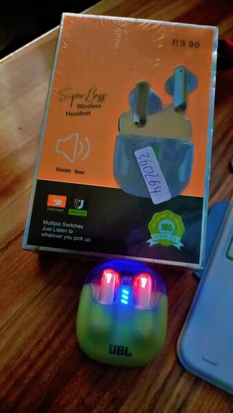 JBL  Super Bass Wireless AirPods