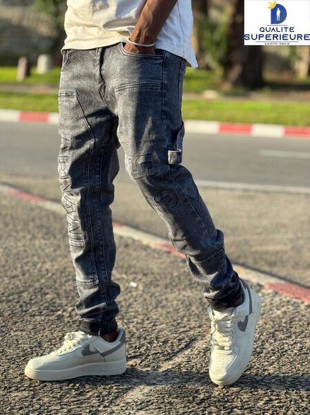 Jean homme coupe ajustée