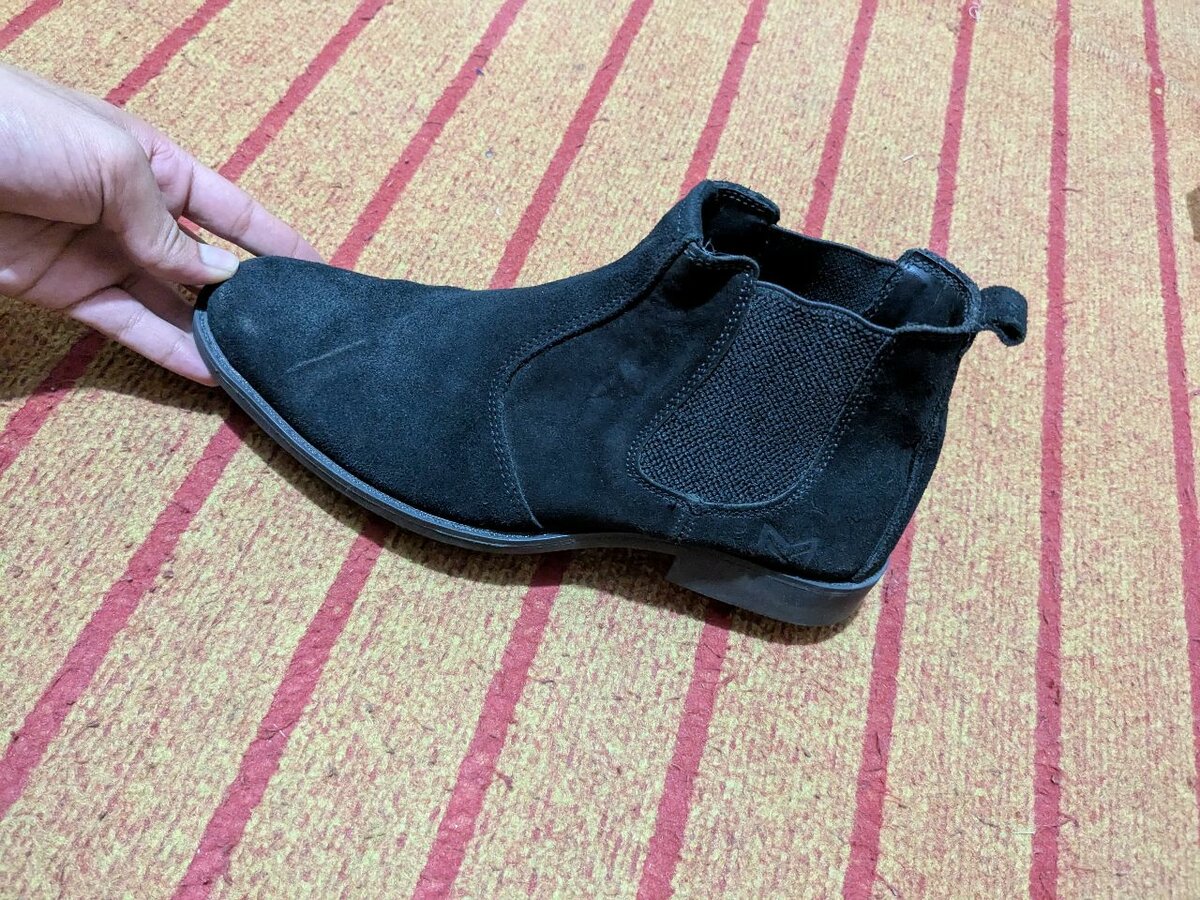 Chelsea Suede Boots