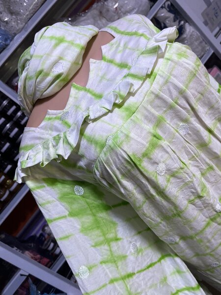 Robe longue à motifs verts