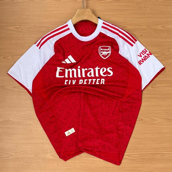 Arsenal home kit
