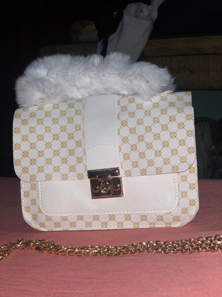 Sac à main chic à chaîne