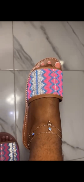 Sandales plates en cuir pour femmes