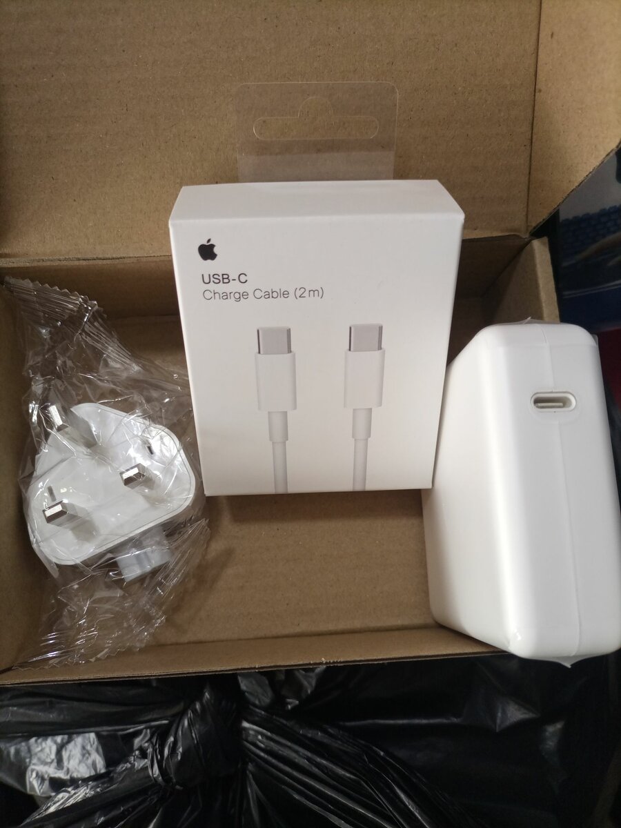MacBook type C charger 61w