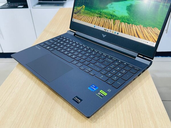 (Gaming Laptop) HP Victus