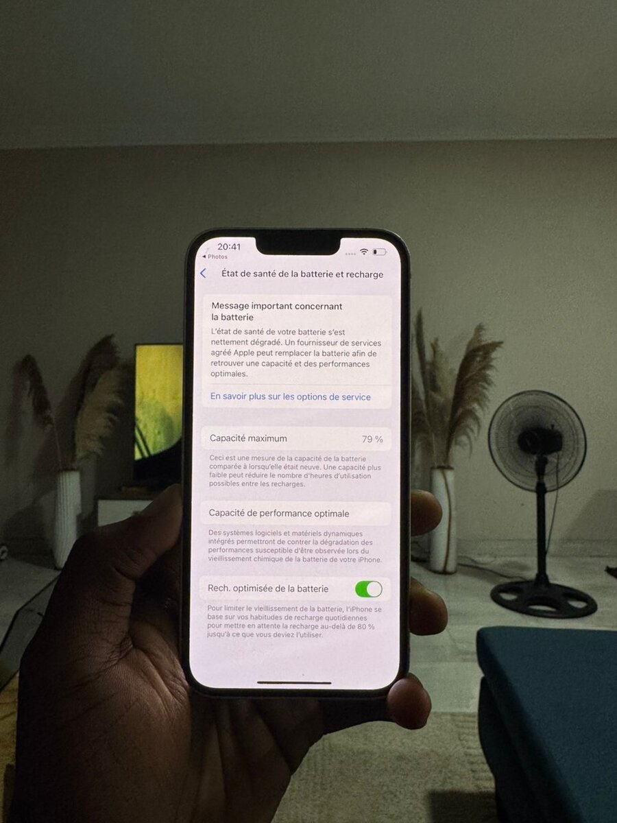 iPhone 14avec écran 6.1 pouces