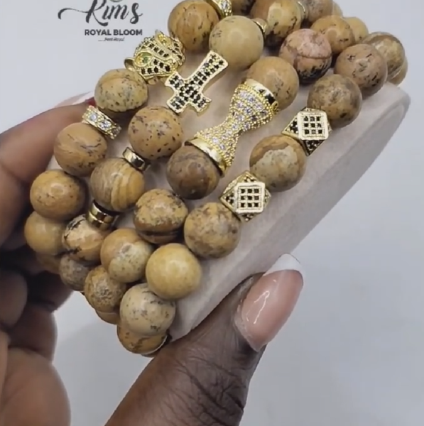 Bracelet with beaded gemstones