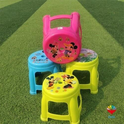 Tabouret enfant avec personnages