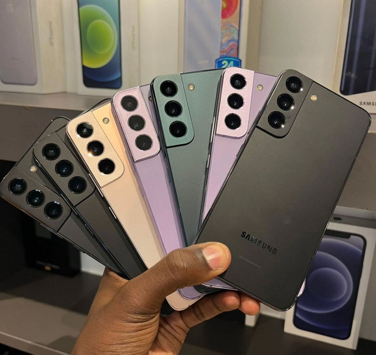 SAMSUNG GALAXY S22 QUASI NEUF