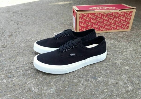 Baskets noires Vans classiques